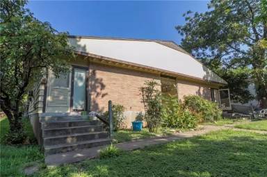 Main picture of 3304 Tom Green St