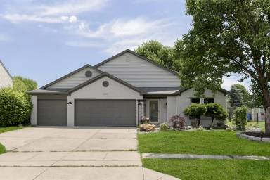 Main picture of 5883 N Benjamin Pl