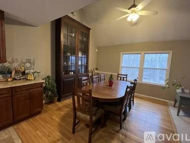 Main picture of 5010 Regent Dr