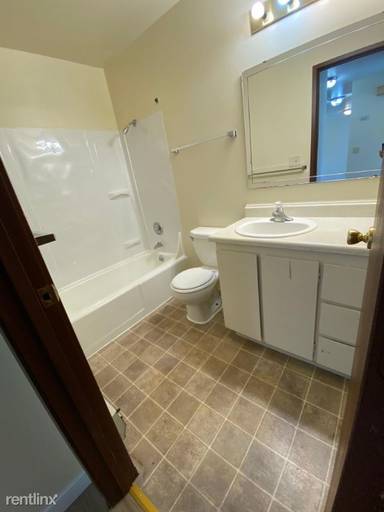 Main picture of 13218 Ambaum Blvd SW