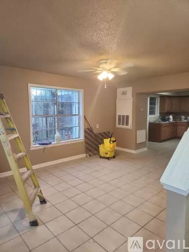 Main picture of 7812 Venice Blvd