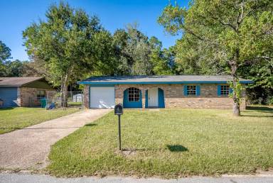 Main picture of 1512 Riverside Dr