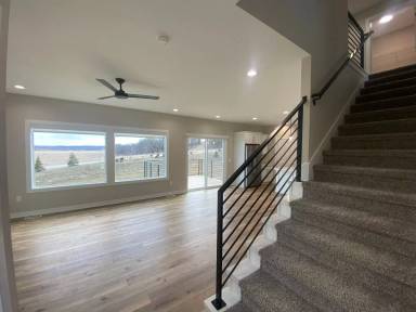 Main picture of 10168 Divine Pl