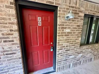 Main picture of 1421 S 12th St