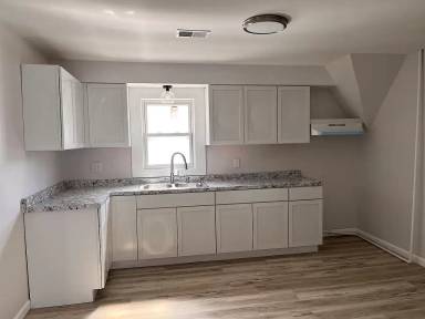 Main picture of 2619 N 33rd St