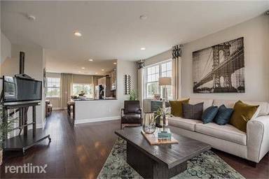 Main picture of 2403 Farmall Ln