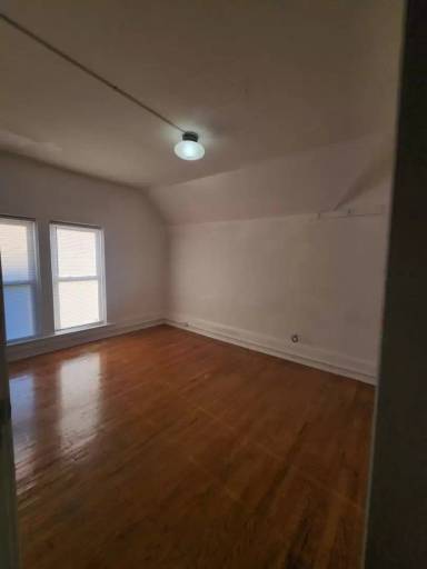 Main picture of 409 S Michigan Ave