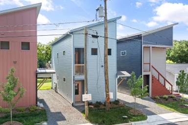 Main picture of 503 Sparella St