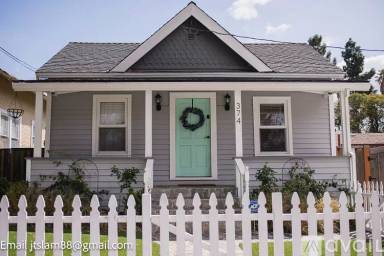 Main picture of 374 Margaret St