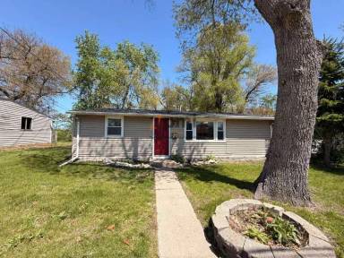 Main picture of 416 Van Buren Ave