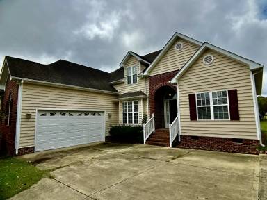 Main picture of 40 Mill Cir