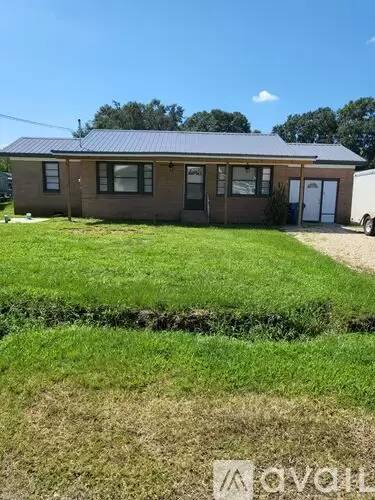 Main picture of 109 Elaine Dr