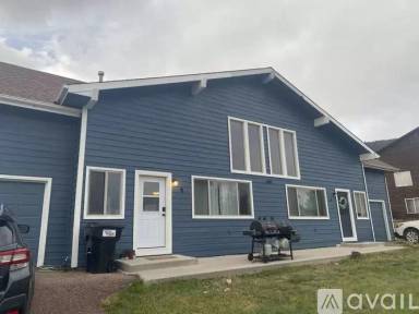 Main picture of 440 Forest Edge Cir