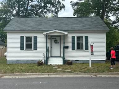 Main picture of 820 Southern St