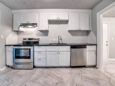 Main picture of 2604 NE 22nd St