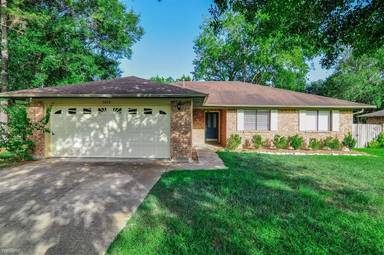 Main picture of 2802 Wilderness Dr S