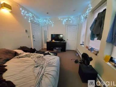 Main picture of 831 Beacon St