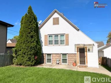 Main picture of 3644 E Pulaski Ave