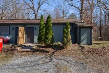 Main picture of 141 Old Bridge Rd