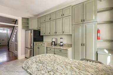 Main picture of 509 6th St NE