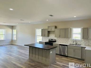 Main picture of 1212 68th Ct