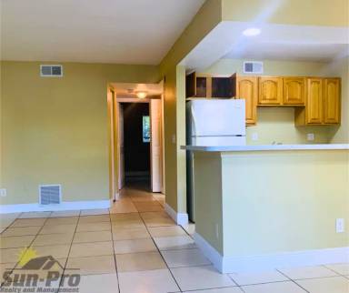 Main picture of 900 S Peninsula Dr