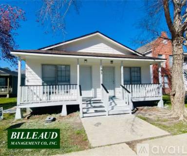 Main picture of 505 S Marigny Cir