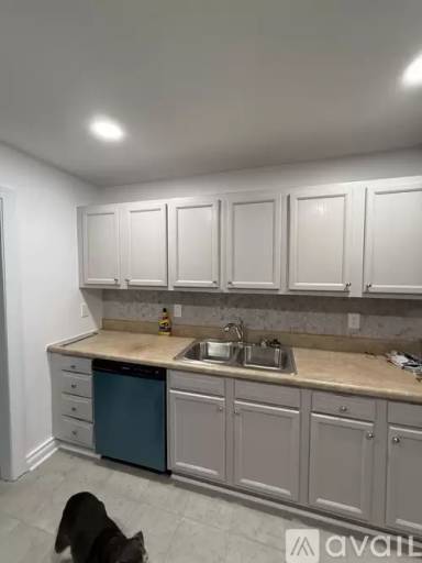 Main picture of 716 Sterling Dr