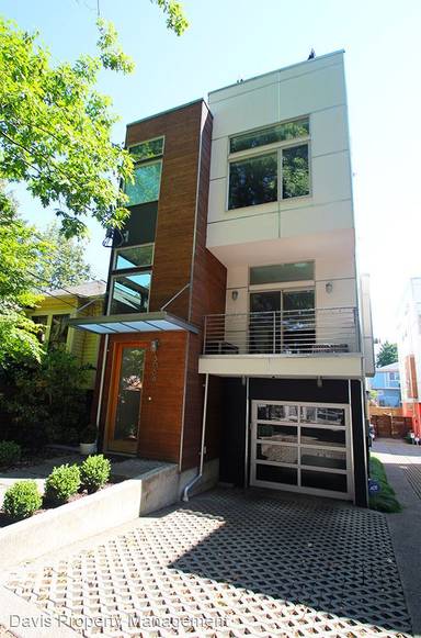 Main picture of 506 26th Ave S