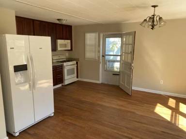 Main picture of 2315 Green St SE
