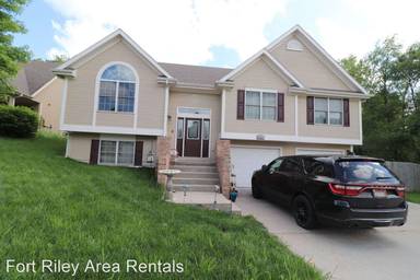 Main picture of 2225 Ponca