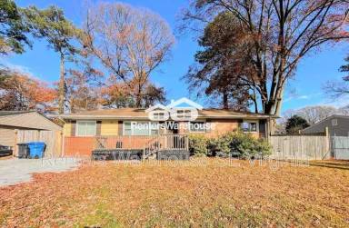 Main picture of 4940 Erskine St