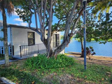 Main picture of 6614 Miami Lakes Dr E