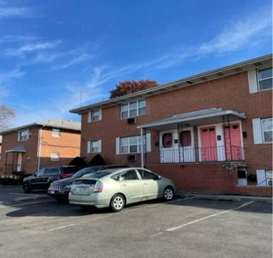 Main picture of 400 Midland Ave