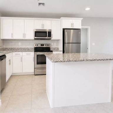 Main picture of 1625 SW 1st Ave