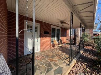 Main picture of 702 Wiley Ave