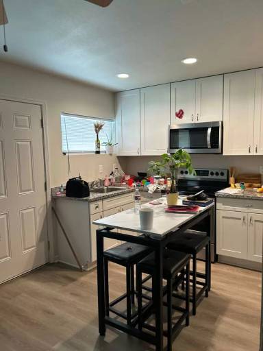 Main picture of 532 Live Oak Blvd
