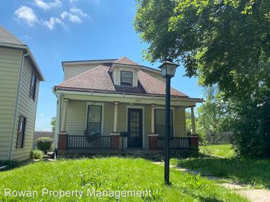 Main picture of 917 W 42nd St
