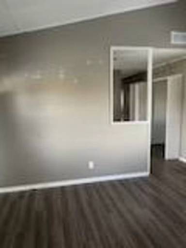 Main picture of 5111 High St
