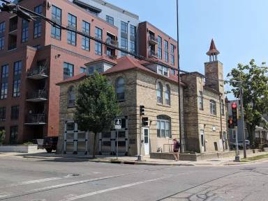 Main picture of 1329 W Dayton St