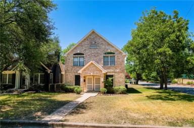 Main picture of 601 Texas Ave