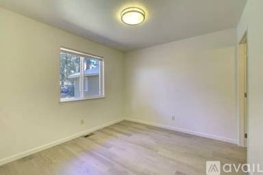 Main picture of 202 W 19th Ave