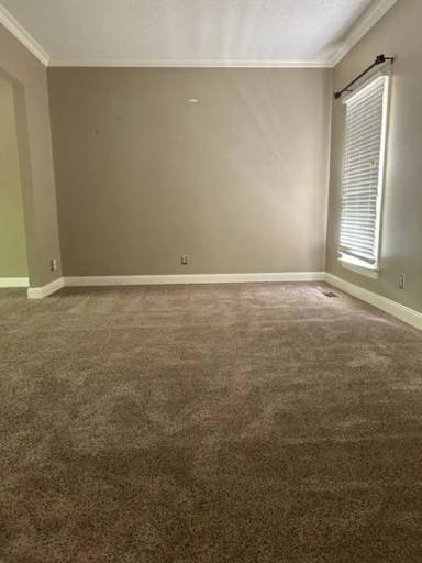 Main picture of 110 N Marion Dr