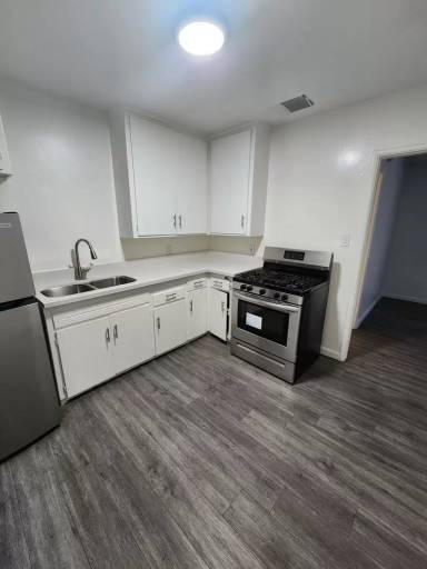 Main picture of 2619 Brighton Ave