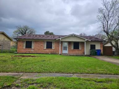Main picture of 15139 Marsha Dr