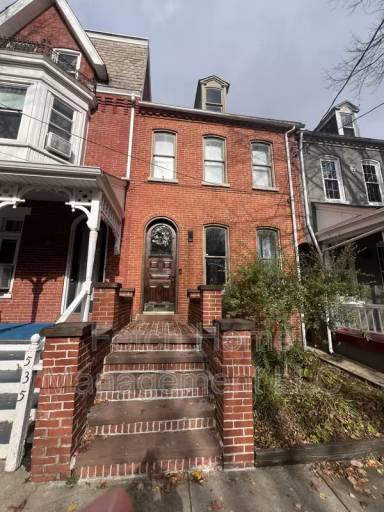 Main picture of 533 W Walnut St