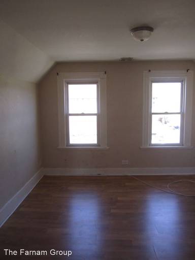 Main picture of 322 Peck St