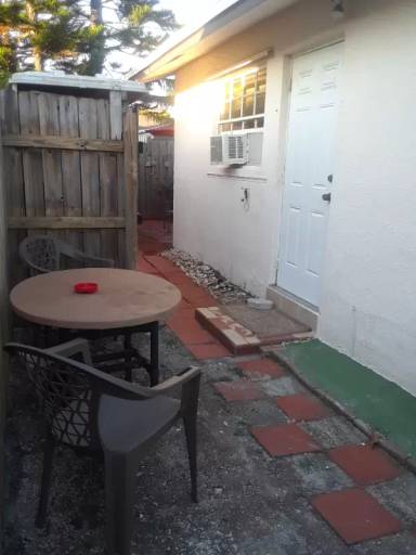 Main picture of 3325 SW 2nd Ct