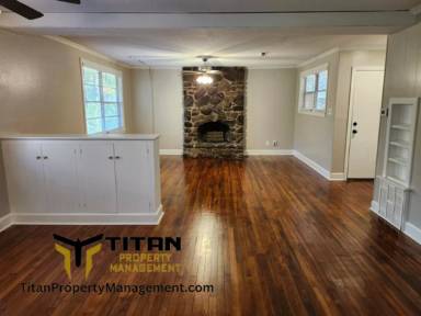 Main picture of 719 Forest Ln