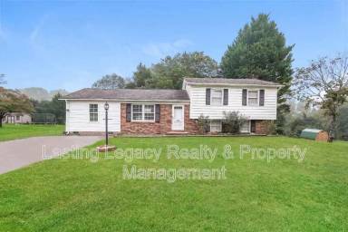 Main picture of 717 Milling Rd